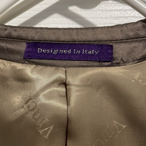 Tuxedo comes with pants and handkerchief - Picture 3 of 10